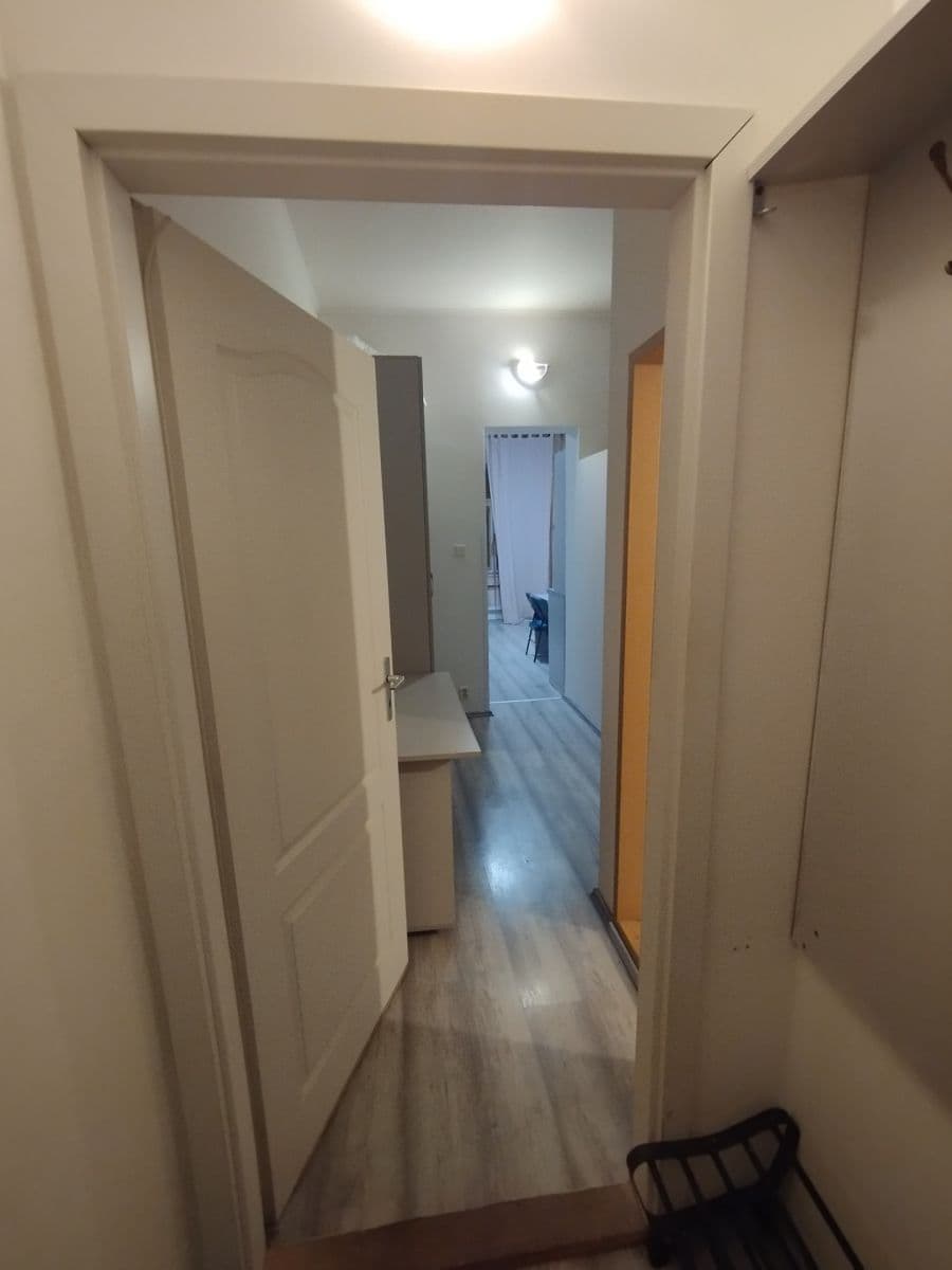 Prenájom bytu 1-izbový 31 m², Roháčova, Praha, Praha Prenájom bytu 1-izbový 31 m², Roháčova, Praha, Praha