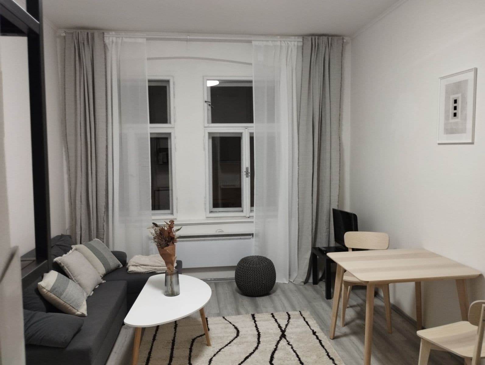 Prenájom bytu 1-izbový 31 m², Roháčova, Praha, Praha Prenájom bytu 1-izbový 31 m², Roháčova, Praha, Praha