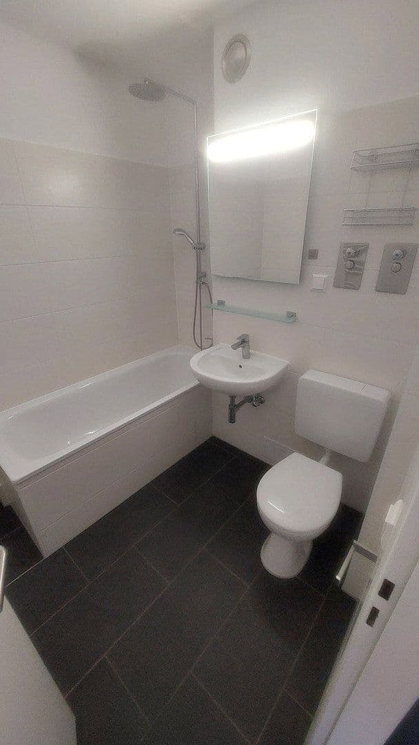 Predaj bytu 2-izbový 47 m², Am Ihmeufer 5, Hannover, Dolné Sasko Predaj bytu 2-izbový 47 m², Am Ihmeufer 5, Hannover, Dolné Sasko