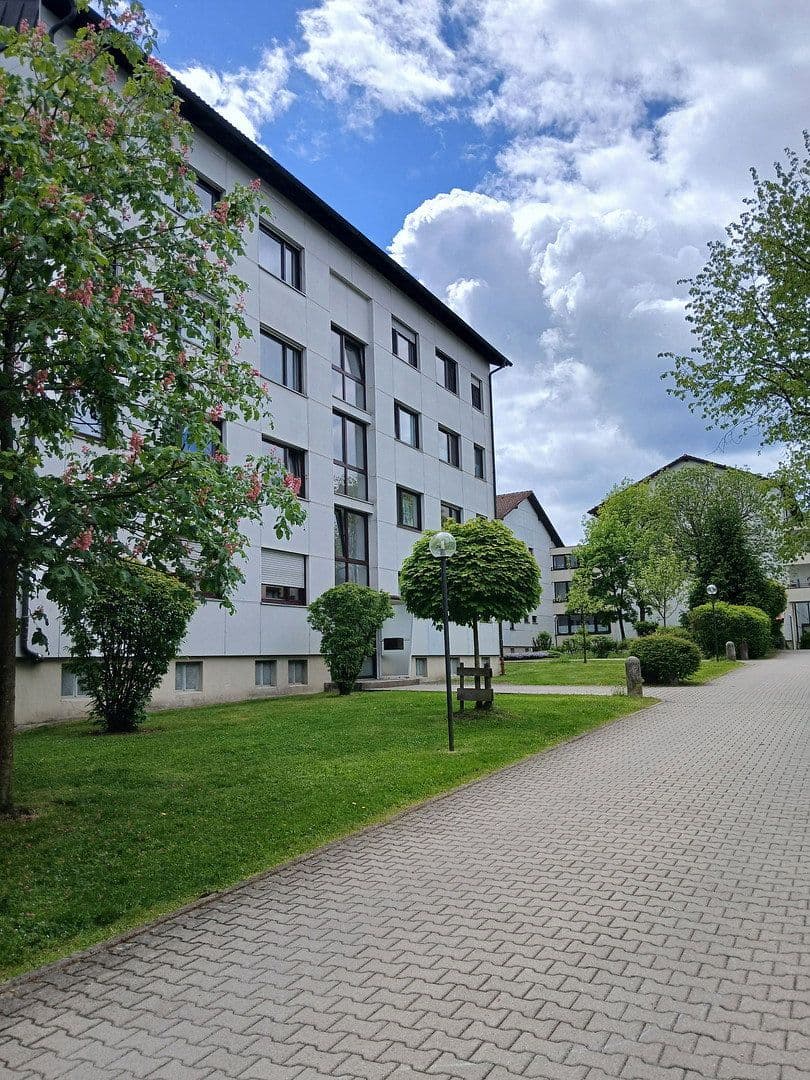 Predaj bytu 3-izbový 85 m², Lindenstraße 20, Holzkirchen, Bavorsko Predaj bytu 3-izbový 85 m², Lindenstraße 20, Holzkirchen, Bavorsko