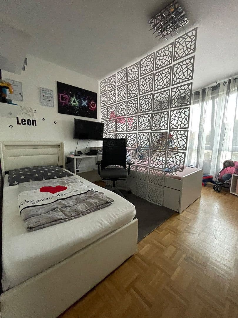 Prenájom bytu 3-izbový 78 m², Schützenstraße 111, Bottrop, Severné Porýnie - Westfálsko Prenájom bytu 3-izbový 78 m², Schützenstraße 111, Bottrop, Severné Porýnie - Westfálsko
