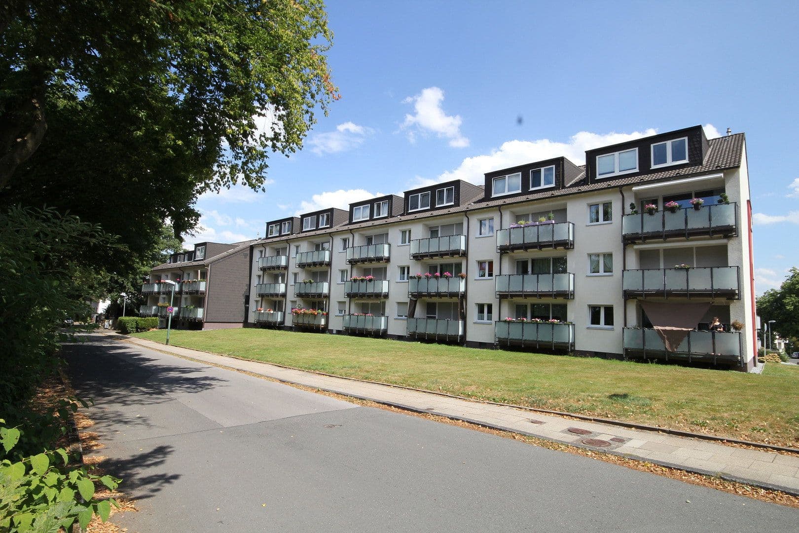 Prenájom bytu 3-izbový 72 m², Geismarweg 14, Essen-Heisingen, Severné Porýnie - Westfálsko Prenájom bytu 3-izbový 72 m², Geismarweg 14, Essen-Heisingen, Severné Porýnie - Westfálsko