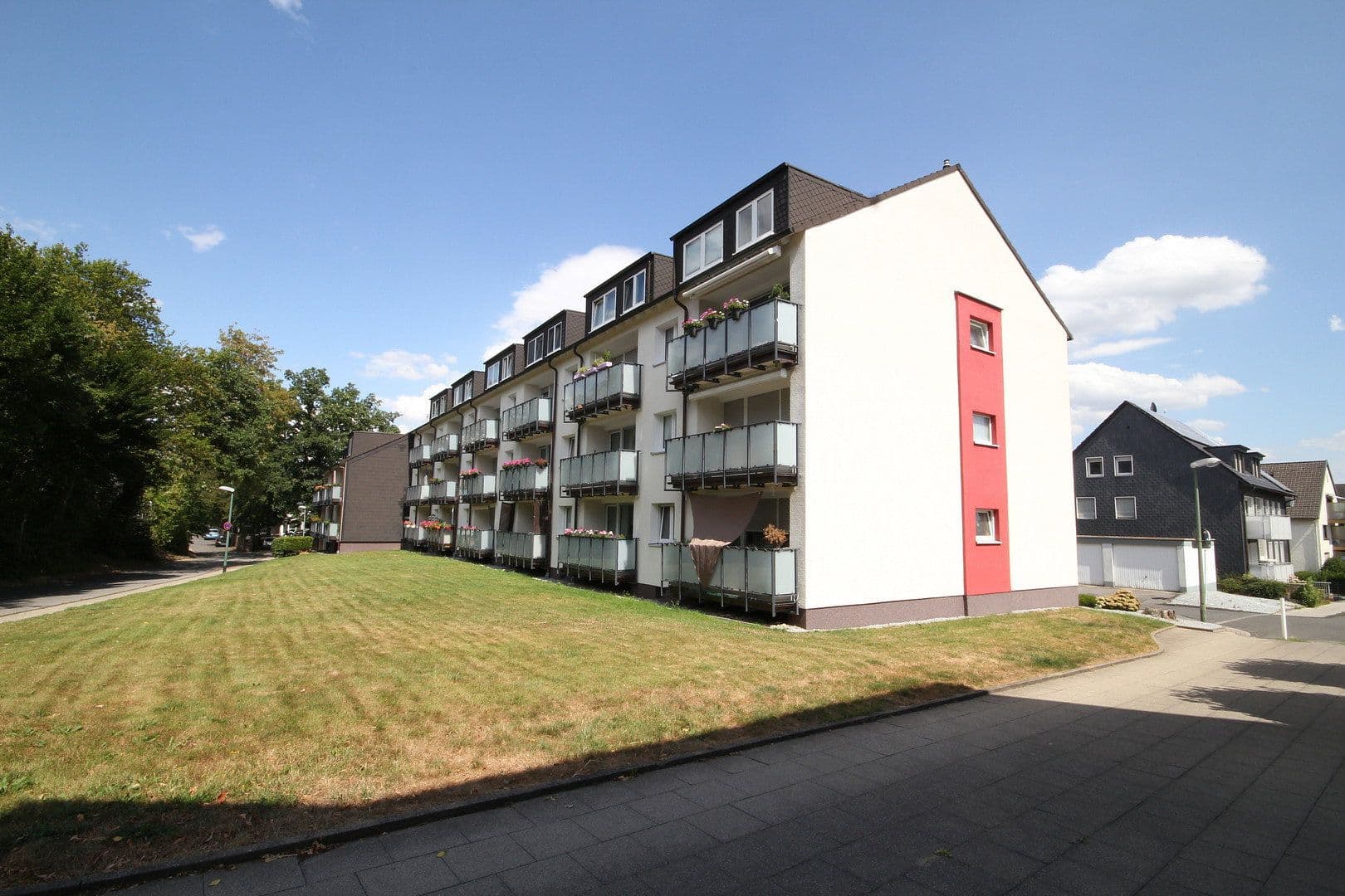 Prenájom bytu 3-izbový 72 m², Geismarweg 14, Essen-Heisingen, Severné Porýnie - Westfálsko Prenájom bytu 3-izbový 72 m², Geismarweg 14, Essen-Heisingen, Severné Porýnie - Westfálsko