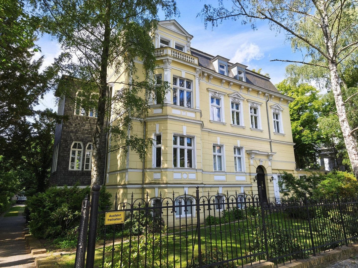 Prenájom bytu 5-izbový 185 m², Bäkestr. 11, Berlin, Berlín Prenájom bytu 5-izbový 185 m², Bäkestr. 11, Berlin, Berlín
