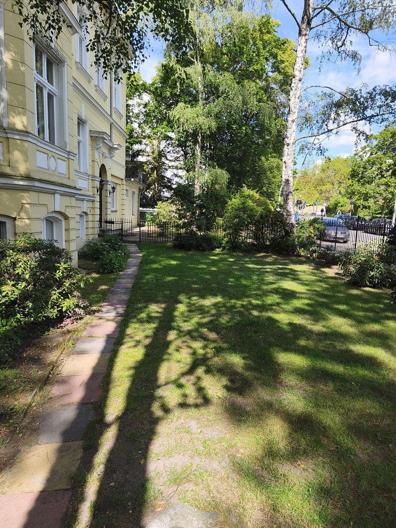 Prenájom bytu 5-izbový 185 m², Bäkestr. 11, Berlin, Berlín Prenájom bytu 5-izbový 185 m², Bäkestr. 11, Berlin, Berlín