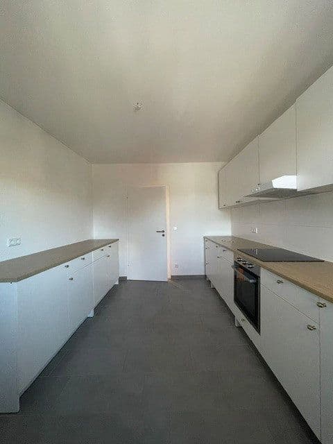 Prenájom bytu 2-izbový 77 m², Feldstr. 1, Meerbusch, Severné Porýnie - Westfálsko Prenájom bytu 2-izbový 77 m², Feldstr. 1, Meerbusch, Severné Porýnie - Westfálsko