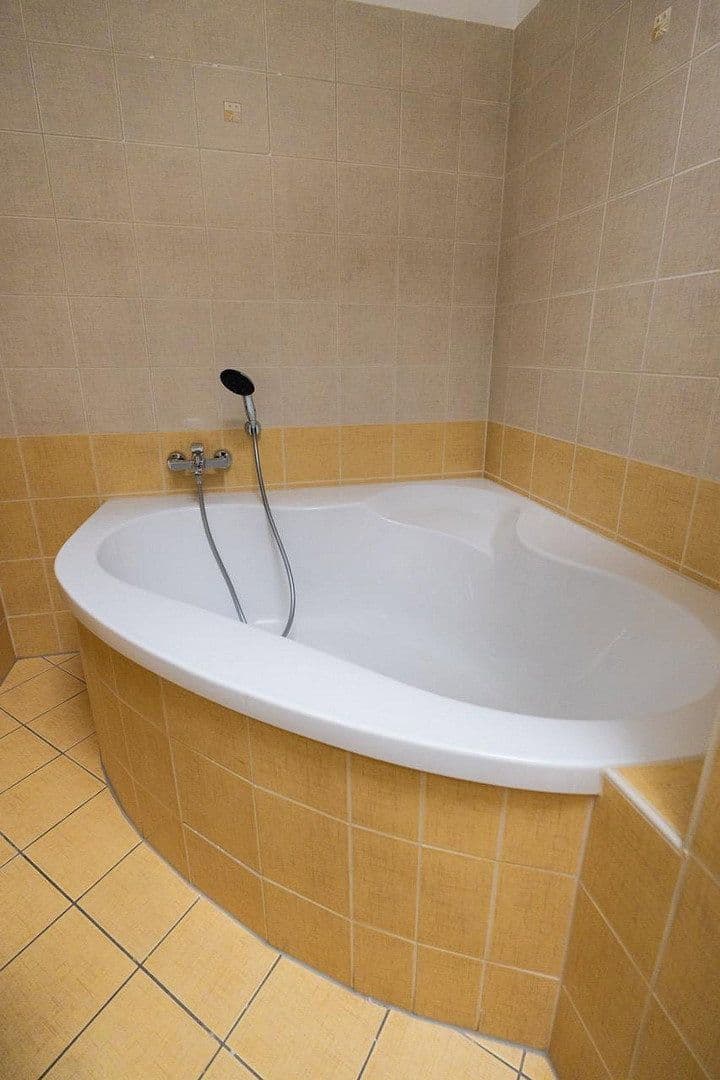 Predaj bytu 4-izbový 94 m², Lößnigerstraße 50, Leipzig, Sasko Predaj bytu 4-izbový 94 m², Lößnigerstraße 50, Leipzig, Sasko