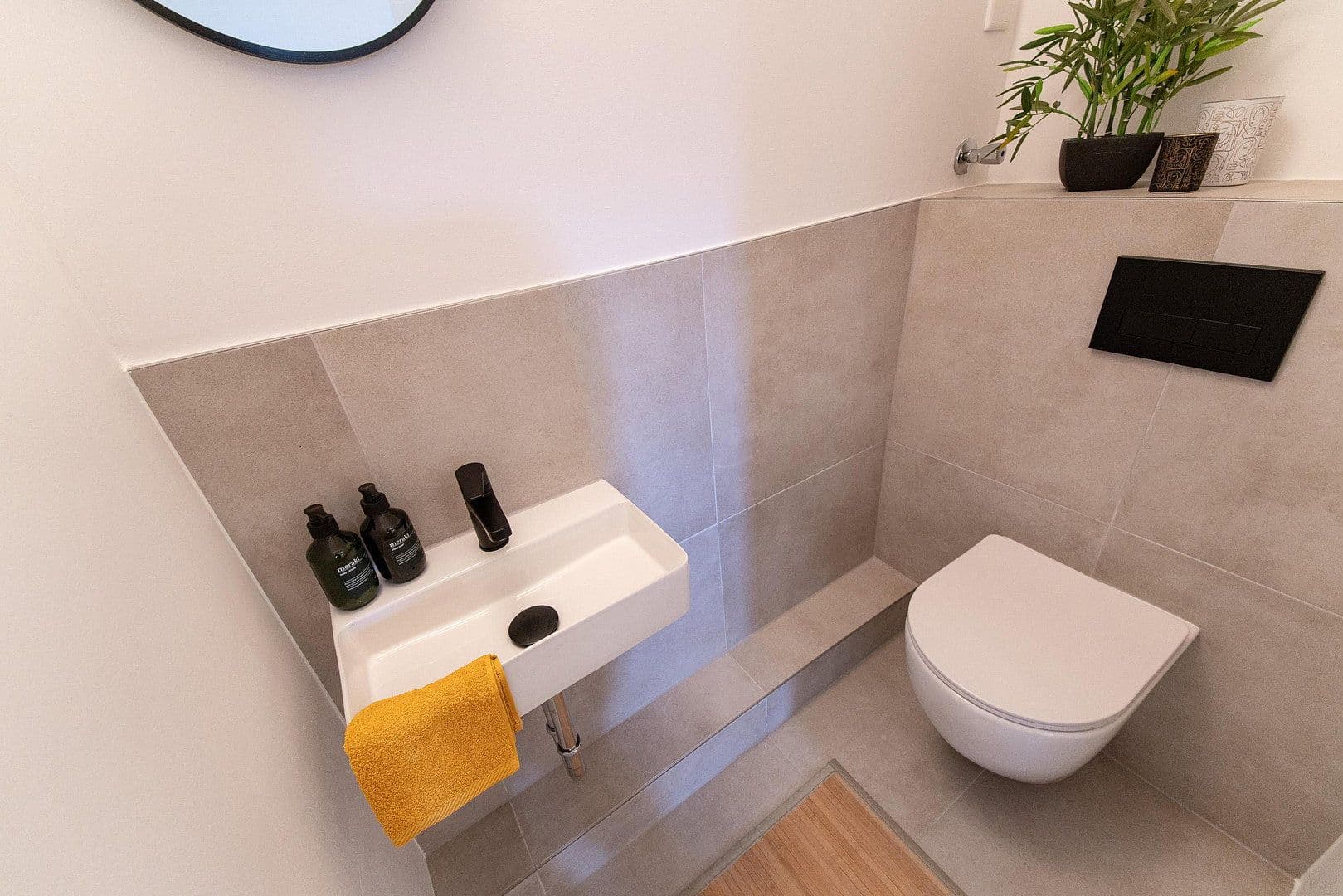 Predaj bytu 2-izbový 82 m², Straubinger Straße 48, Duisburg, Severné Porýnie - Westfálsko Predaj bytu 2-izbový 82 m², Straubinger Straße 48, Duisburg, Severné Porýnie - Westfálsko