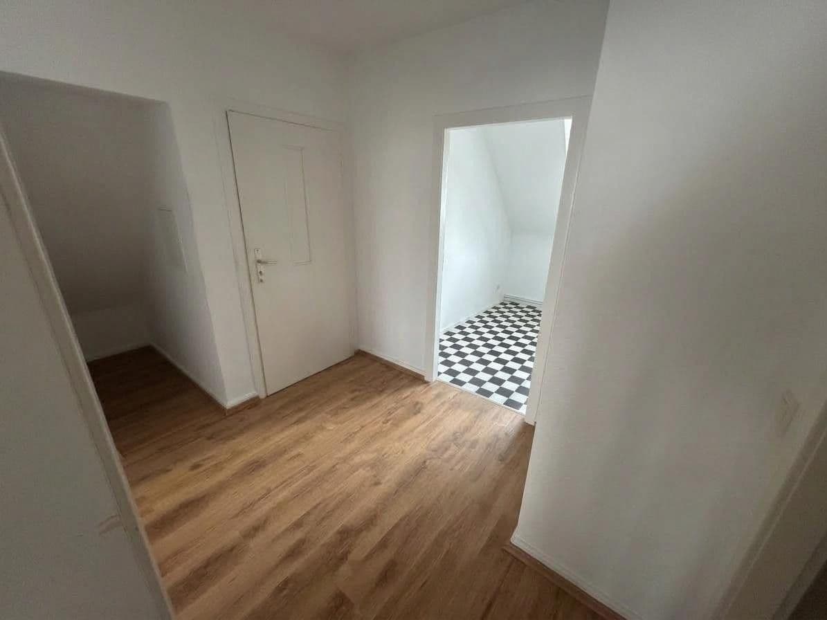 Prenájom bytu 2-izbový 53 m², Wuppertal, Severné Porýnie - Westfálsko Prenájom bytu 2-izbový 53 m², Wuppertal, Severné Porýnie - Westfálsko