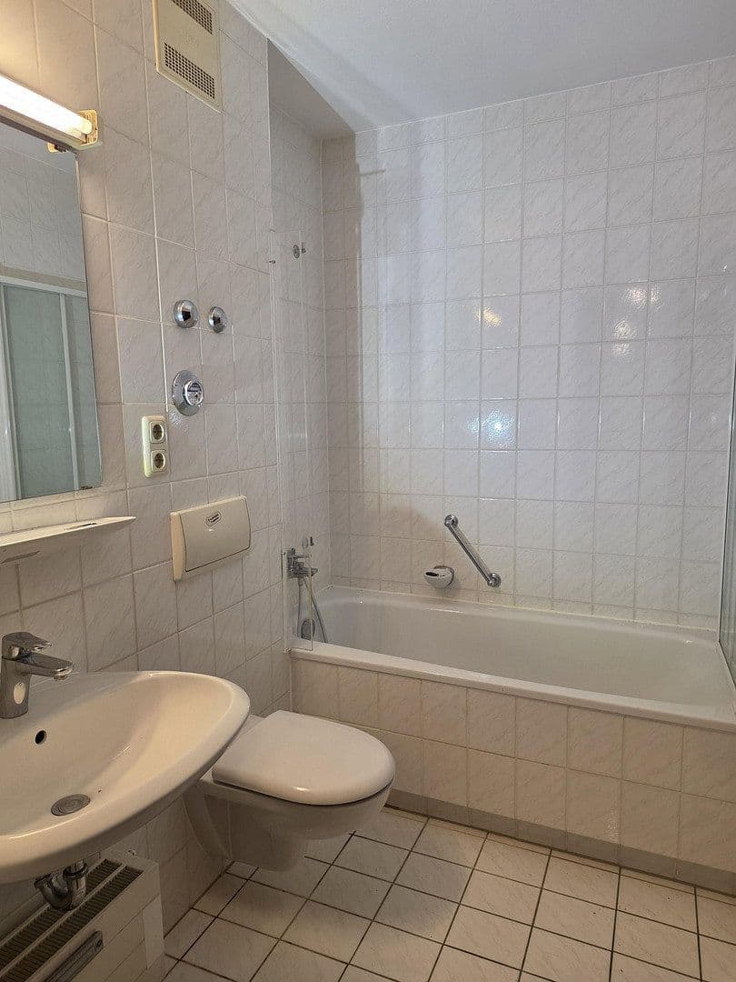 Prenájom bytu 3-izbový 81 m², Landsbergerstraße 37, Germering, Bavorsko Prenájom bytu 3-izbový 81 m², Landsbergerstraße 37, Germering, Bavorsko