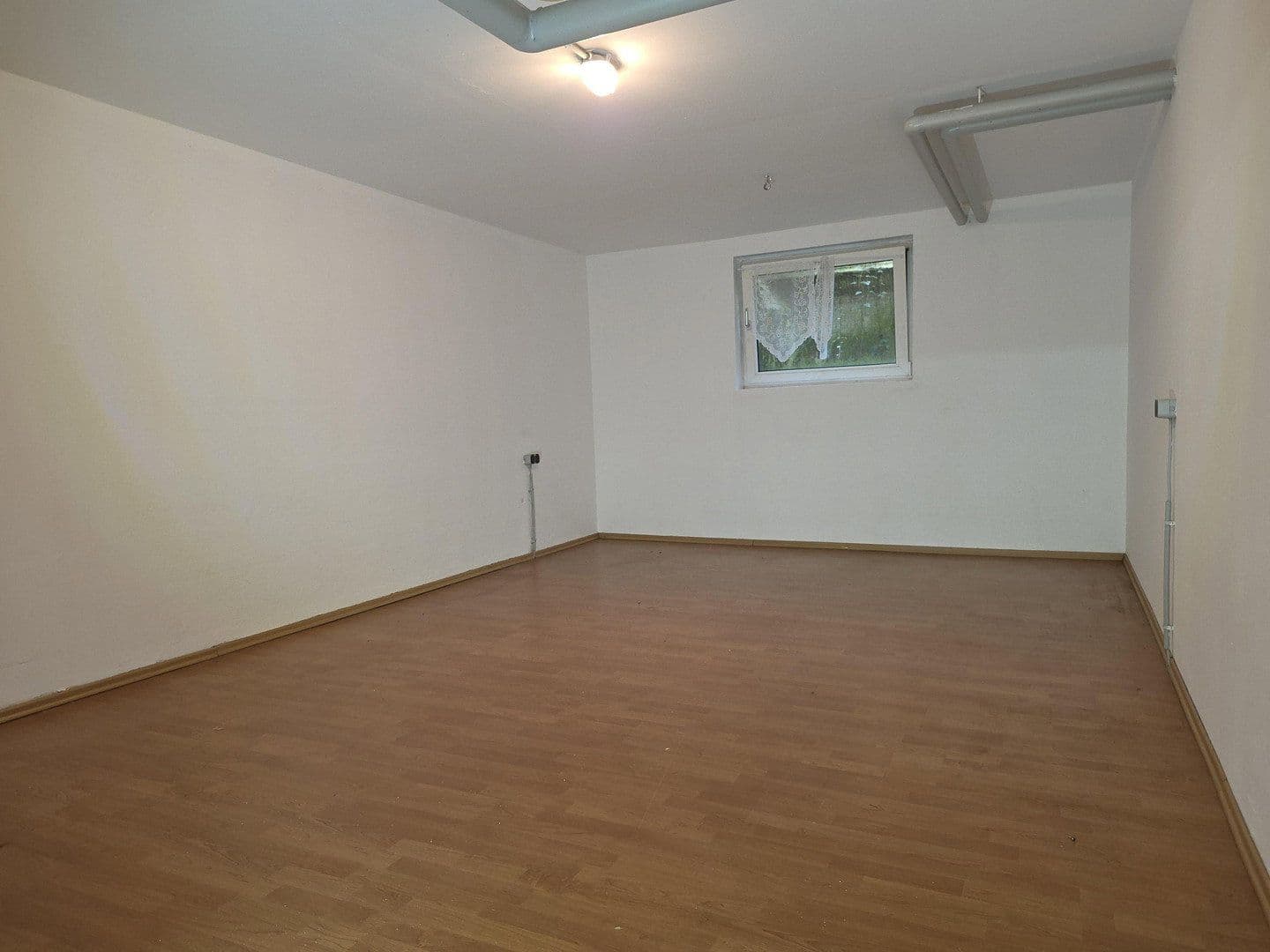 Prenájom bytu 3-izbový 81 m², Landsbergerstraße 37, Germering, Bavorsko Prenájom bytu 3-izbový 81 m², Landsbergerstraße 37, Germering, Bavorsko