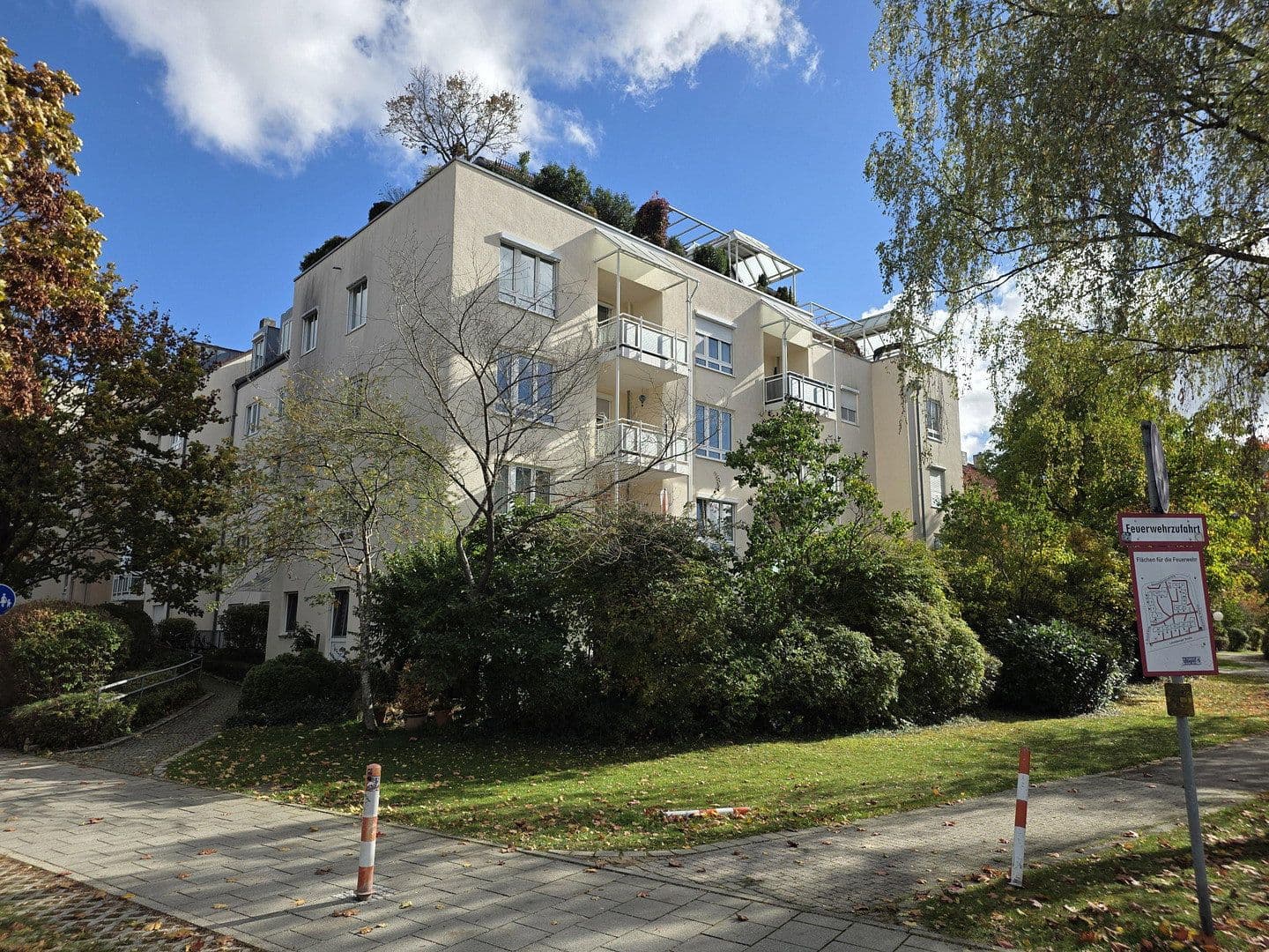 Prenájom bytu 3-izbový 81 m², Landsbergerstraße 37, Germering, Bavorsko Prenájom bytu 3-izbový 81 m², Landsbergerstraße 37, Germering, Bavorsko