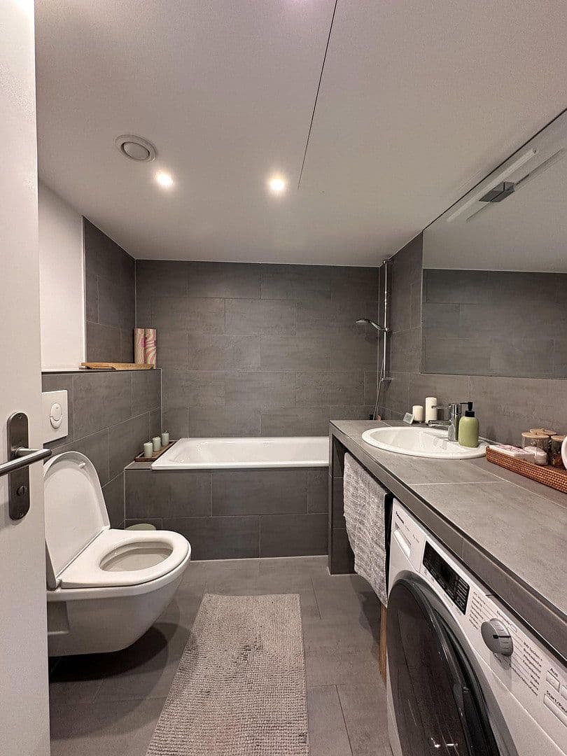 Prenájom bytu 3-izbový 104 m², Pettenkoferstr 13, Berlin, Berlín Prenájom bytu 3-izbový 104 m², Pettenkoferstr 13, Berlin, Berlín