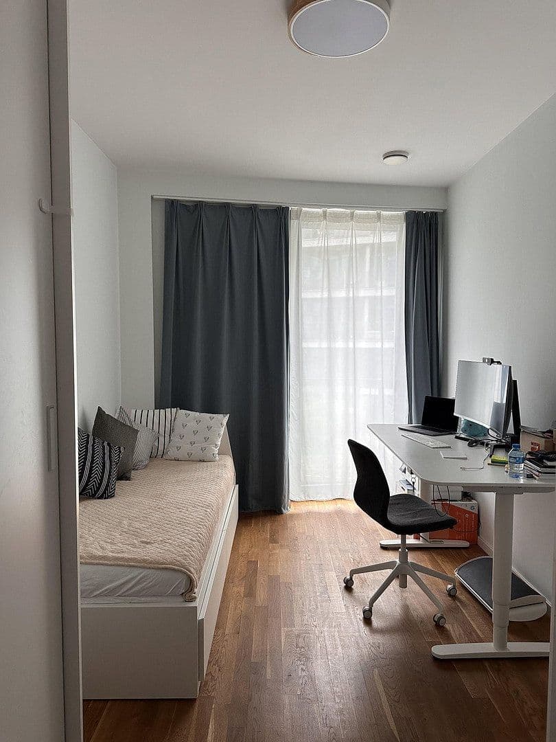 Prenájom bytu 3-izbový 104 m², Pettenkoferstr 13, Berlin, Berlín Prenájom bytu 3-izbový 104 m², Pettenkoferstr 13, Berlin, Berlín