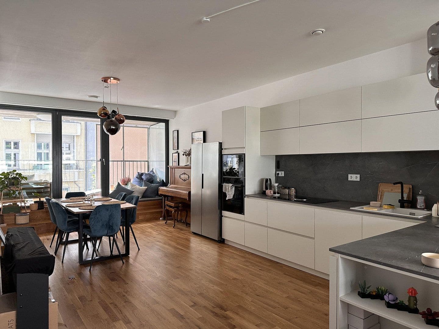 Prenájom bytu 3-izbový 104 m², Pettenkoferstr 13, Berlin, Berlín Prenájom bytu 3-izbový 104 m², Pettenkoferstr 13, Berlin, Berlín