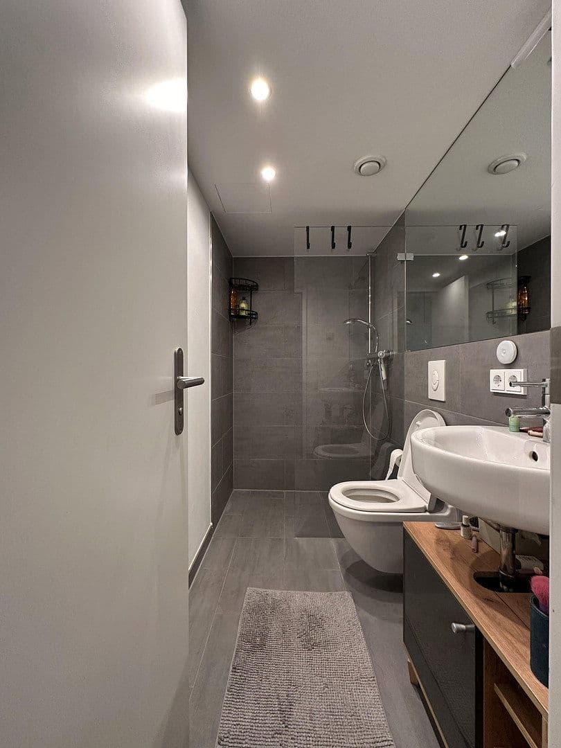 Prenájom bytu 3-izbový 104 m², Pettenkoferstr 13, Berlin, Berlín Prenájom bytu 3-izbový 104 m², Pettenkoferstr 13, Berlin, Berlín
