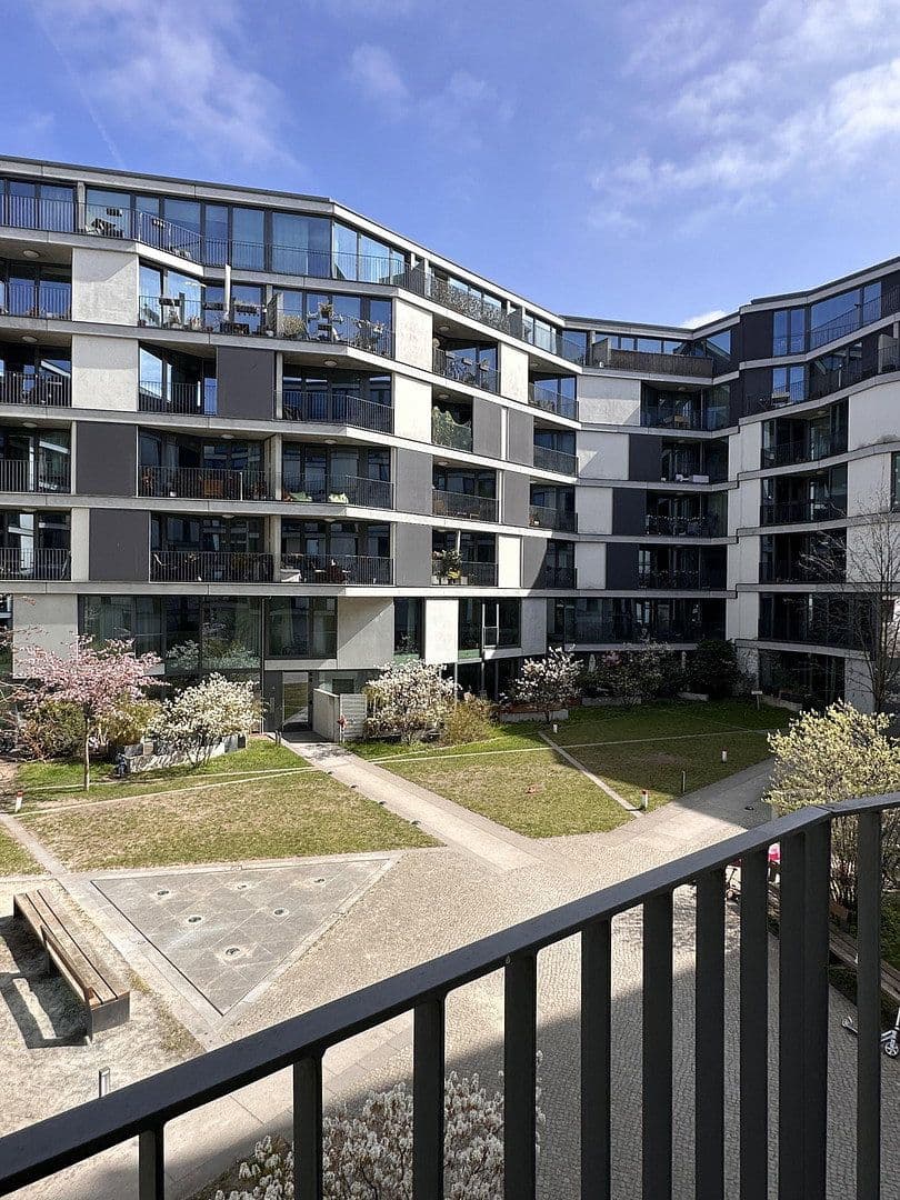Prenájom bytu 3-izbový 104 m², Pettenkoferstr 13, Berlin, Berlín Prenájom bytu 3-izbový 104 m², Pettenkoferstr 13, Berlin, Berlín