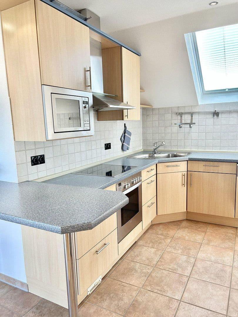 Prenájom bytu 3-izbový 95 m², Oldenburg, Dolné Sasko Prenájom bytu 3-izbový 95 m², Oldenburg, Dolné Sasko