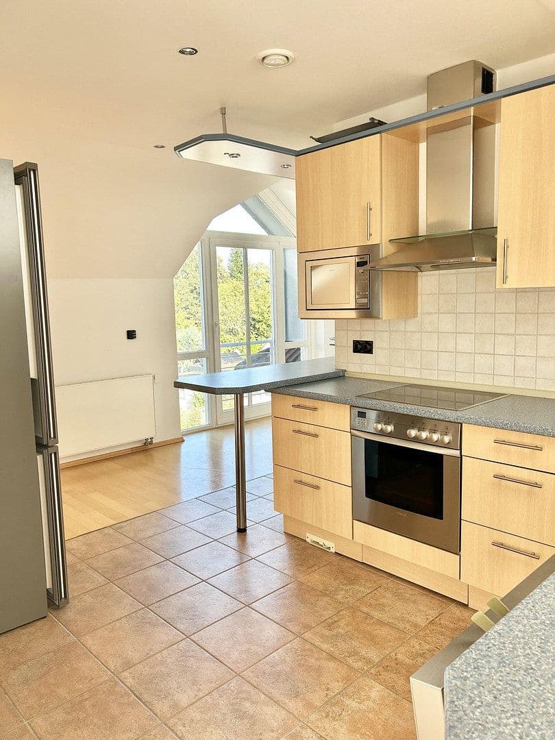 Prenájom bytu 3-izbový 95 m², Oldenburg, Dolné Sasko Prenájom bytu 3-izbový 95 m², Oldenburg, Dolné Sasko