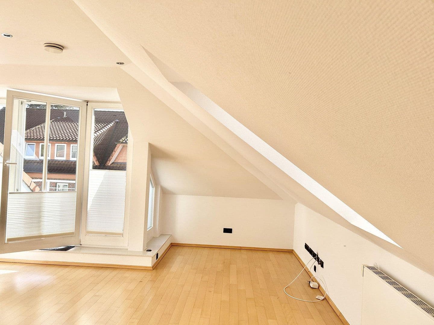 Prenájom bytu 3-izbový 95 m², Oldenburg, Dolné Sasko Prenájom bytu 3-izbový 95 m², Oldenburg, Dolné Sasko