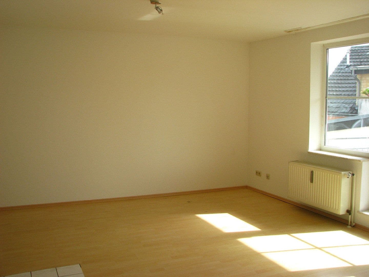 Prenájom bytu 2-izbový 55 m², Luisenstrasse 34, Siegburg, Severné Porýnie - Westfálsko Prenájom bytu 2-izbový 55 m², Luisenstrasse 34, Siegburg, Severné Porýnie - Westfálsko