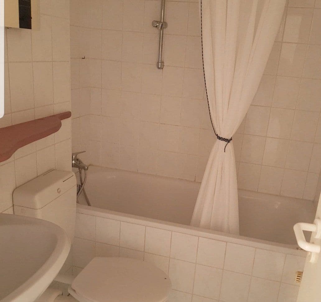 Prenájom bytu 2-izbový 55 m², Luisenstrasse 34, Siegburg, Severné Porýnie - Westfálsko Prenájom bytu 2-izbový 55 m², Luisenstrasse 34, Siegburg, Severné Porýnie - Westfálsko