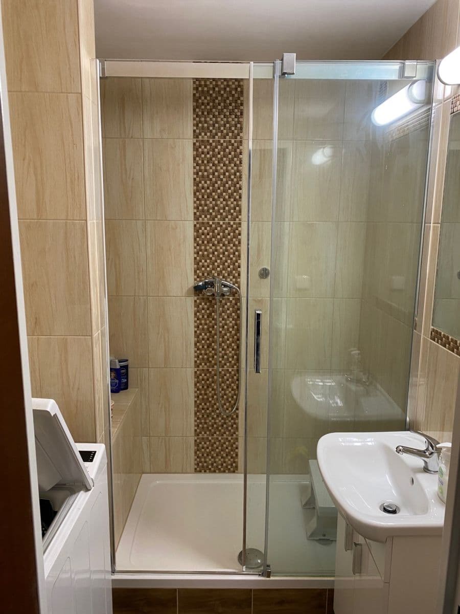 Prenájom bytu 1-izbový 43 m², Cholevova, Ostrava, Moravskoslezský kraj Prenájom bytu 1-izbový 43 m², Cholevova, Ostrava, Moravskoslezský kraj