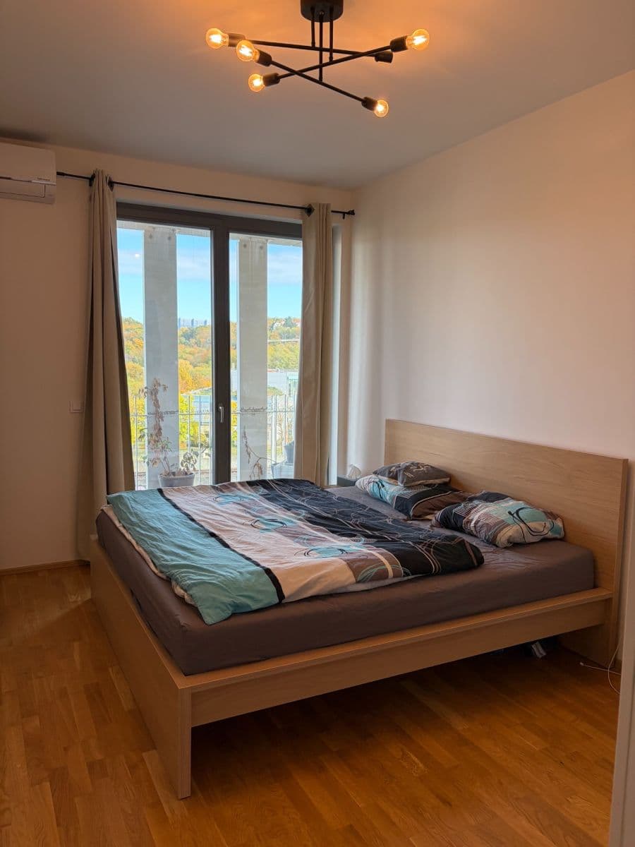 Prenájom bytu 2-izbový 56 m², Mezi vodami, Praha, Praha Prenájom bytu 2-izbový 56 m², Mezi vodami, Praha, Praha