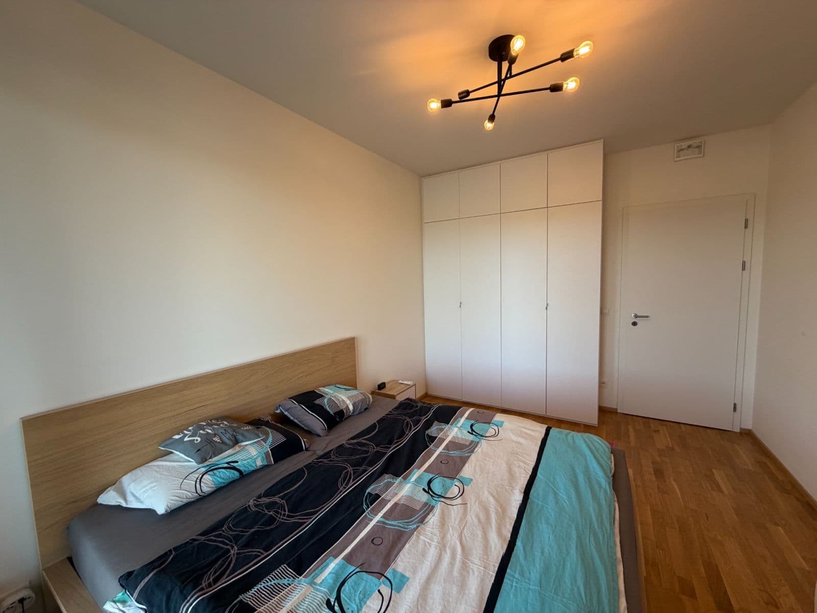 Prenájom bytu 2-izbový 56 m², Mezi vodami, Praha, Praha Prenájom bytu 2-izbový 56 m², Mezi vodami, Praha, Praha