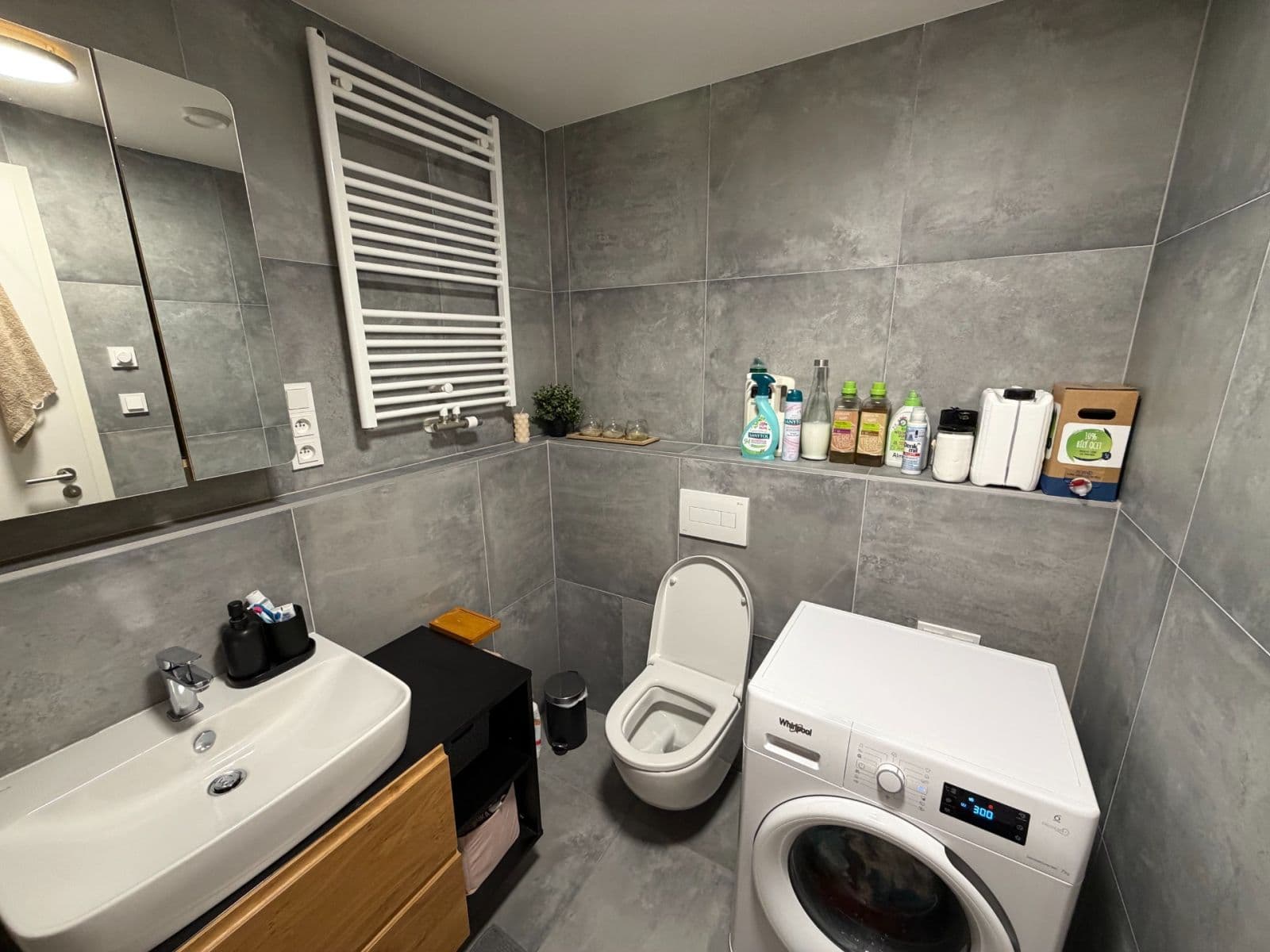 Prenájom bytu 2-izbový 56 m², Mezi vodami, Praha, Praha Prenájom bytu 2-izbový 56 m², Mezi vodami, Praha, Praha