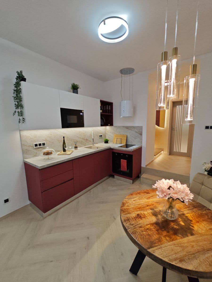 Predaj bytu 3-izbový 53 m², Kafkova, Praha, Praha Predaj bytu 3-izbový 53 m², Kafkova, Praha, Praha