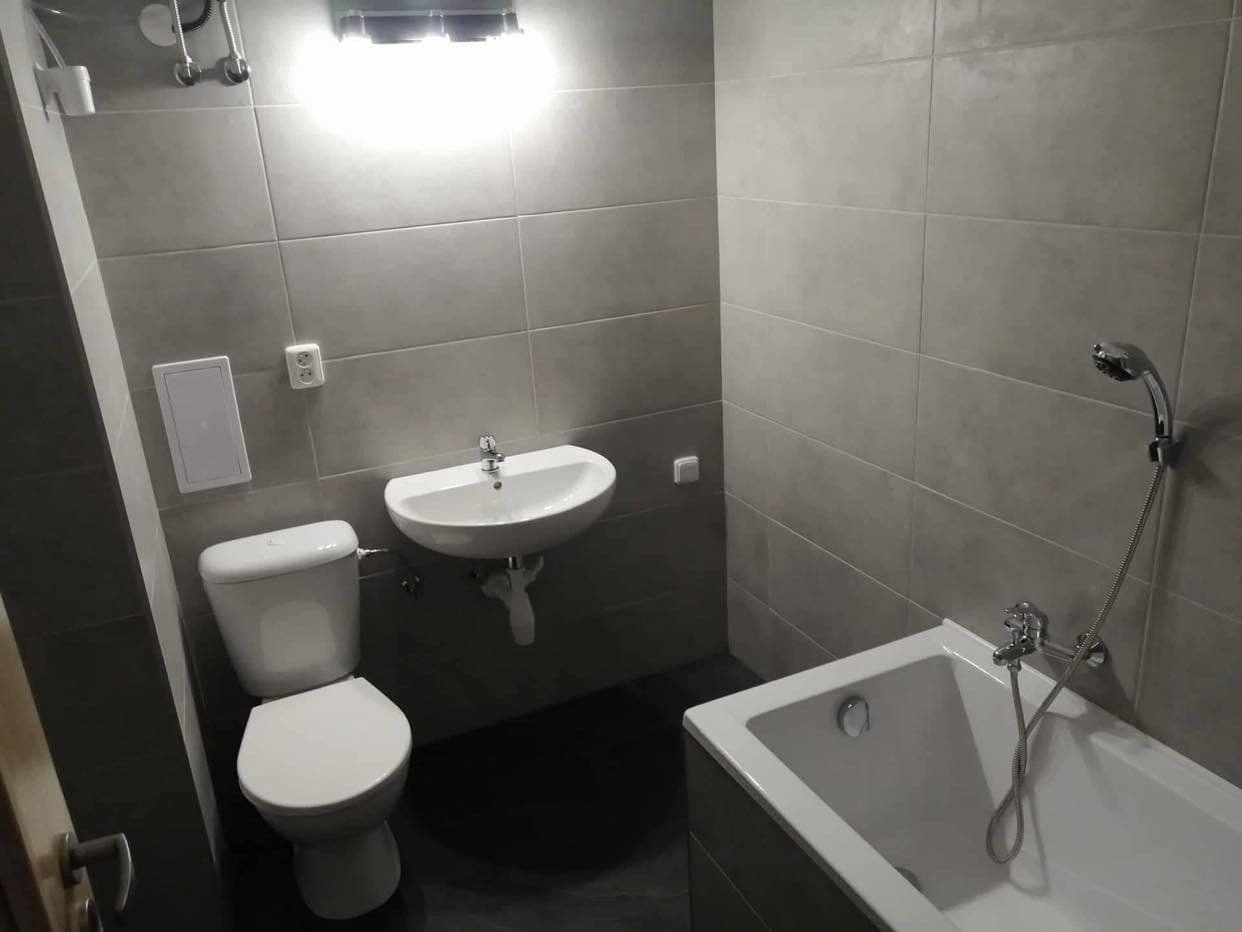 Prenájom bytu 2-izbový 38 m², Buzulucká, Komárov, Středočeský kraj Prenájom bytu 2-izbový 38 m², Buzulucká, Komárov, Středočeský kraj