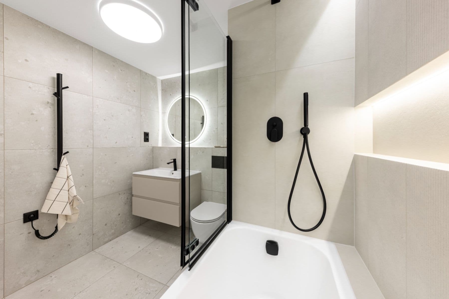 Predaj bytu 4-izbový 71 m², Pod Strání, Praha, Praha Predaj bytu 4-izbový 71 m², Pod Strání, Praha, Praha