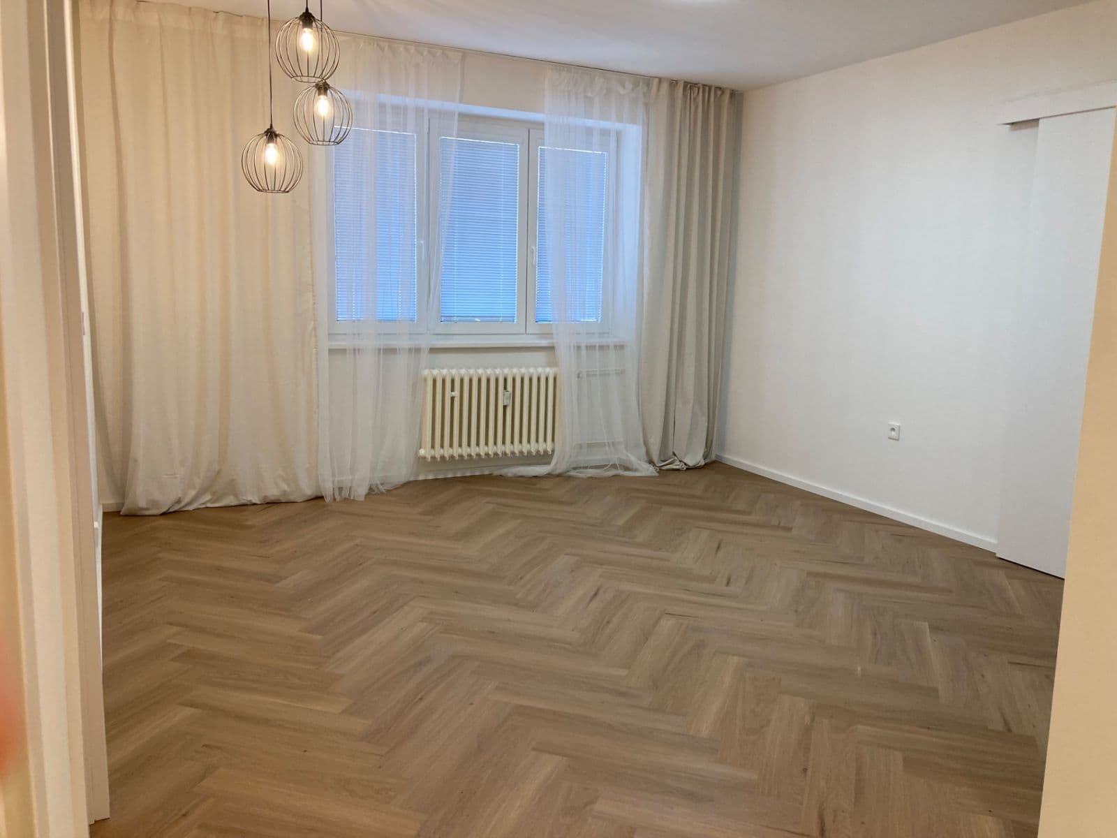 Prenájom bytu 3-izbový 64 m², Merhautova, Brno, Jihomoravský kraj Prenájom bytu 3-izbový 64 m², Merhautova, Brno, Jihomoravský kraj
