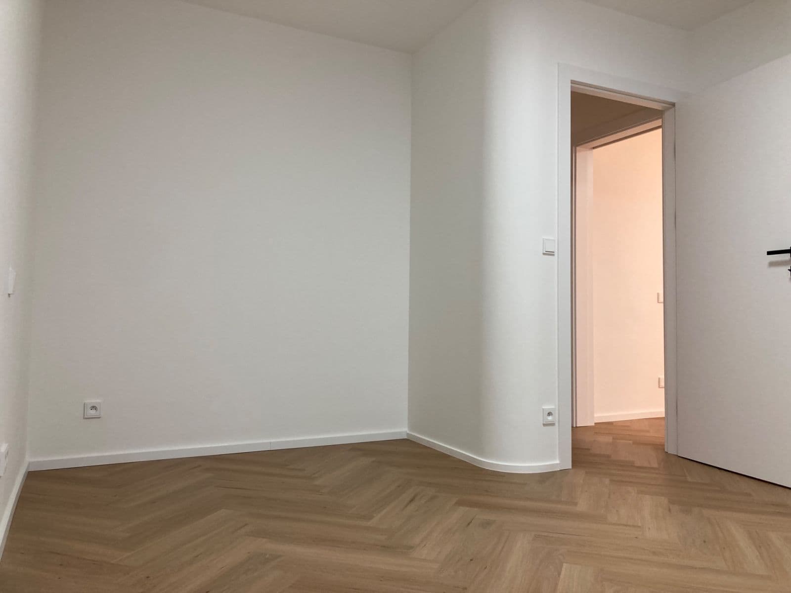 Prenájom bytu 3-izbový 64 m², Merhautova, Brno, Jihomoravský kraj Prenájom bytu 3-izbový 64 m², Merhautova, Brno, Jihomoravský kraj