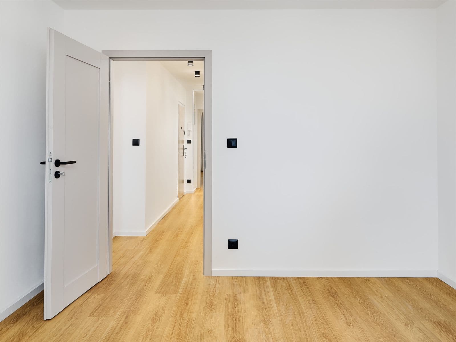 Predaj bytu 4-izbový 78 m², Nevanova, Praha, Praha Predaj bytu 4-izbový 78 m², Nevanova, Praha, Praha