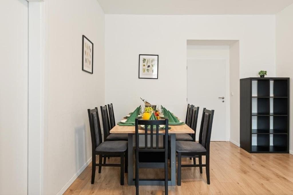 Prenájom bytu 3-izbový 138 m², Košická, Praha, Praha Prenájom bytu 3-izbový 138 m², Košická, Praha, Praha