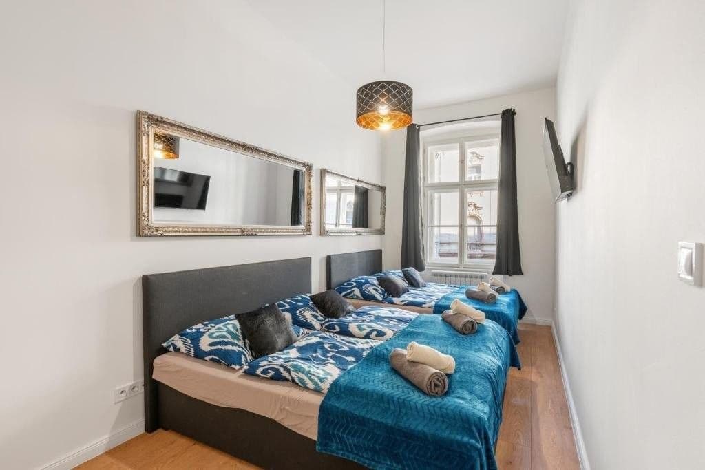 Prenájom bytu 3-izbový 94 m², Žitná, Praha, Praha Prenájom bytu 3-izbový 94 m², Žitná, Praha, Praha