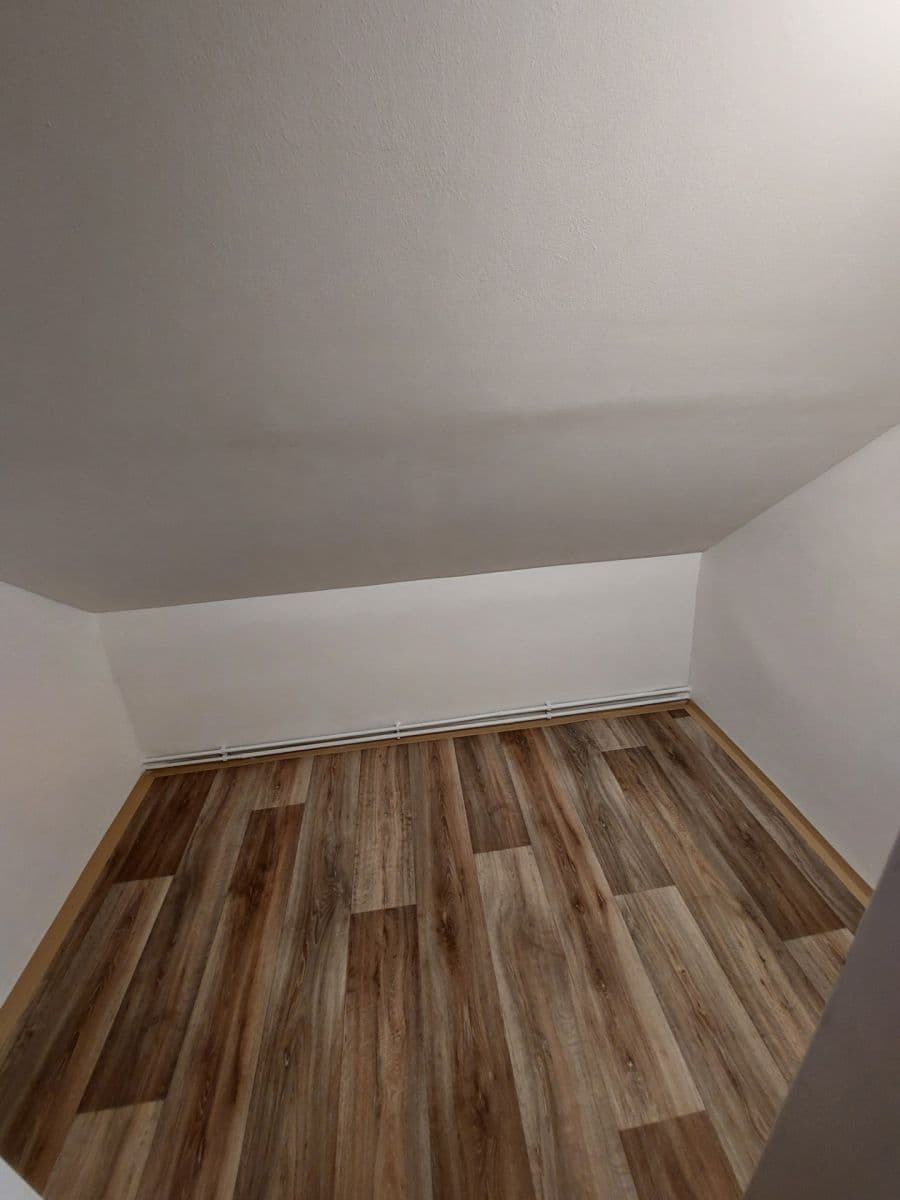 Prenájom bytu 1-izbový 55 m², Hodkovická, Liberec, Liberecký kraj Prenájom bytu 1-izbový 55 m², Hodkovická, Liberec, Liberecký kraj
