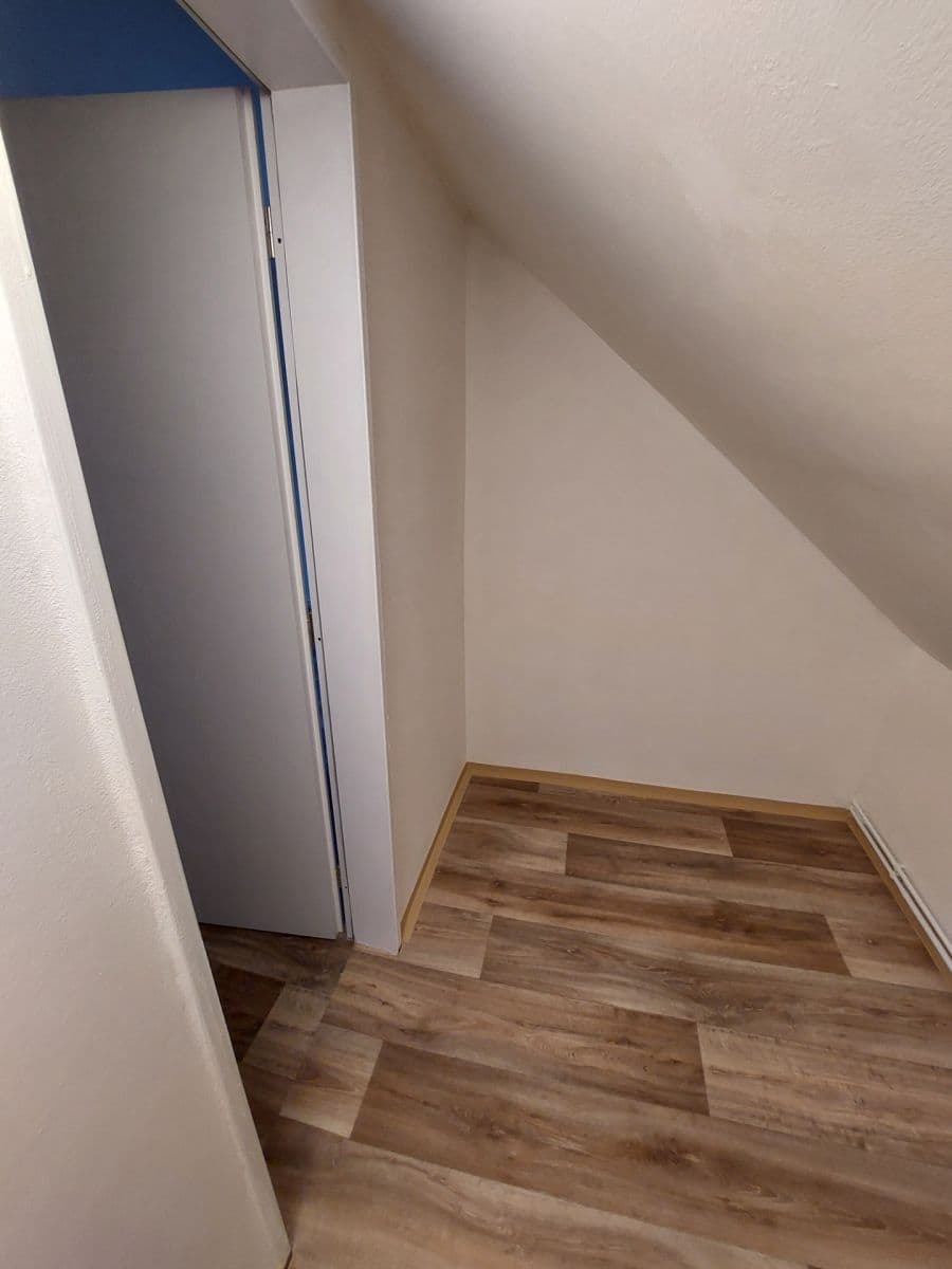 Prenájom bytu 1-izbový 55 m², Hodkovická, Liberec, Liberecký kraj Prenájom bytu 1-izbový 55 m², Hodkovická, Liberec, Liberecký kraj