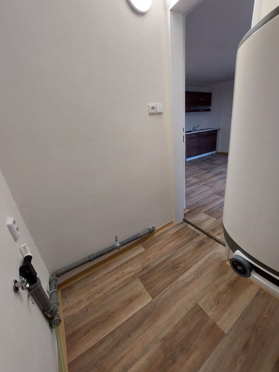 Prenájom bytu 1-izbový 55 m², Hodkovická, Liberec, Liberecký kraj Prenájom bytu 1-izbový 55 m², Hodkovická, Liberec, Liberecký kraj