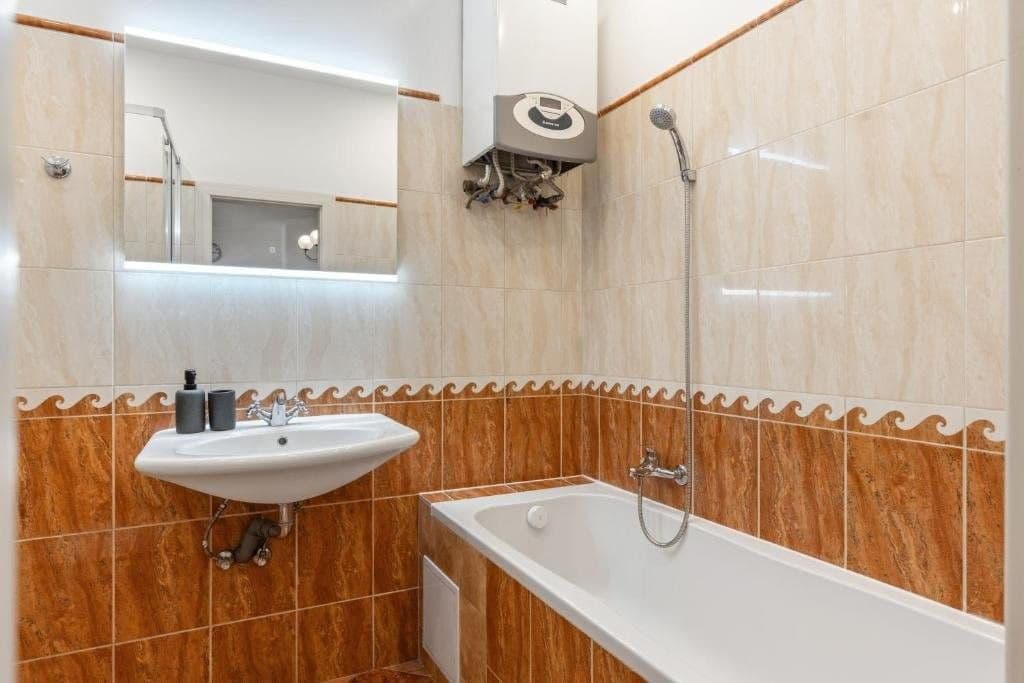 Prenájom bytu 3-izbový 143 m², Krakovská, Praha, Praha Prenájom bytu 3-izbový 143 m², Krakovská, Praha, Praha