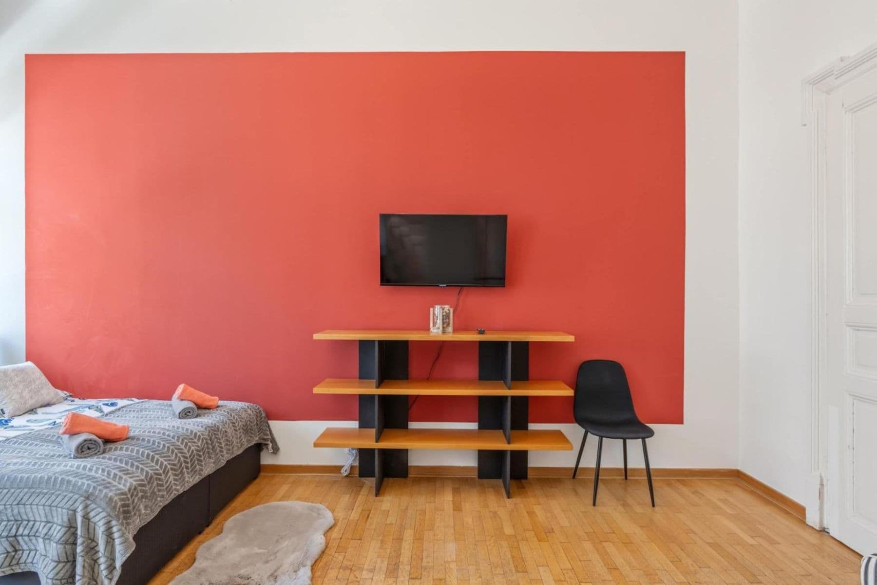 Prenájom bytu 3-izbový 151 m², Tyršova, Praha, Praha Prenájom bytu 3-izbový 151 m², Tyršova, Praha, Praha