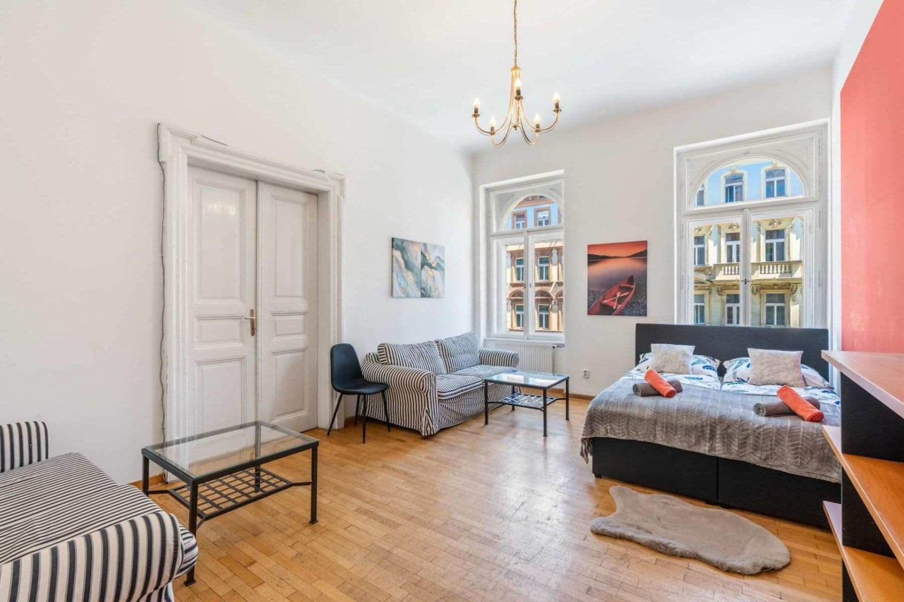Prenájom bytu 3-izbový 151 m², Tyršova, Praha, Praha Prenájom bytu 3-izbový 151 m², Tyršova, Praha, Praha