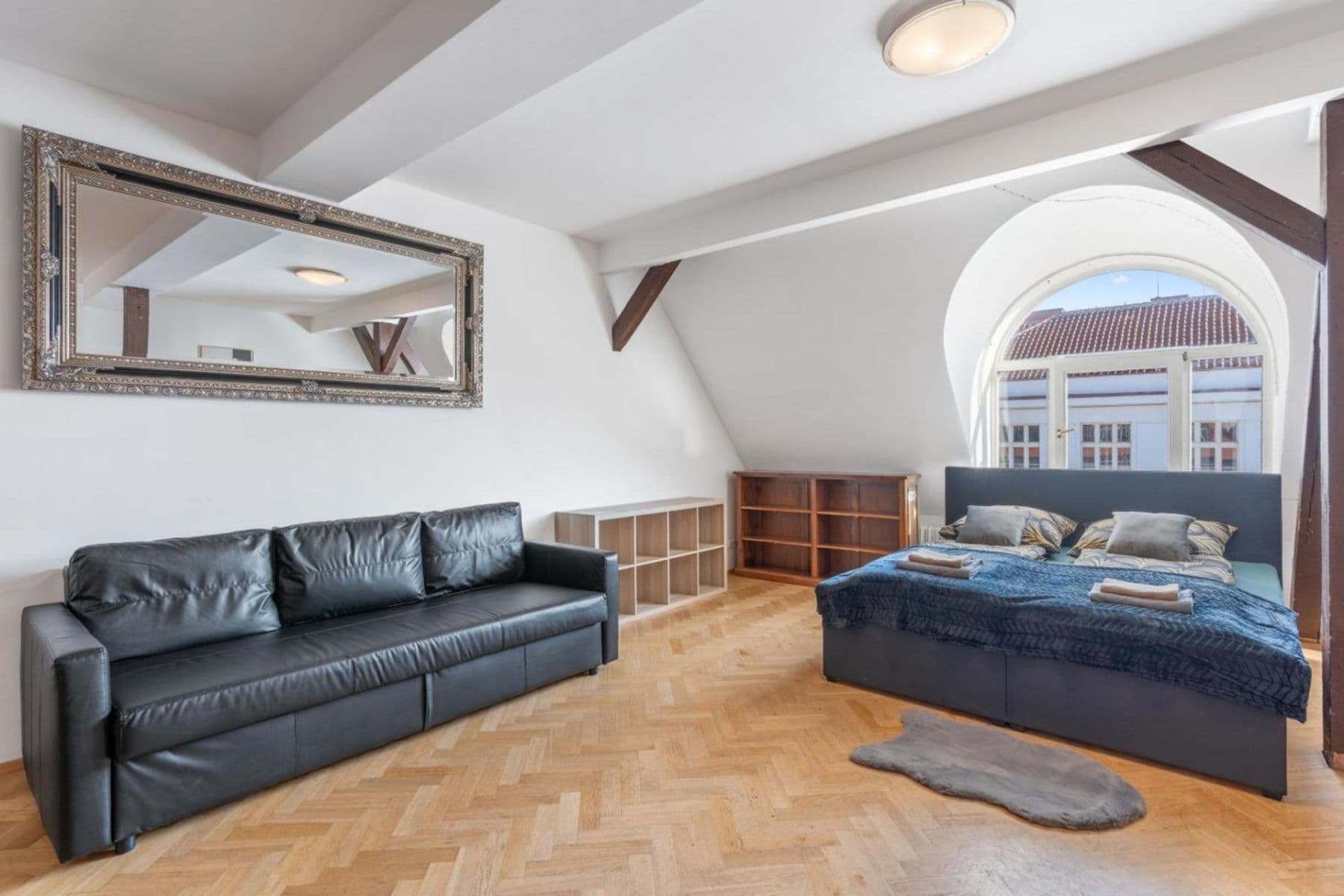 Prenájom bytu 3-izbový 129 m², Matoušova, Praha, Praha Prenájom bytu 3-izbový 129 m², Matoušova, Praha, Praha