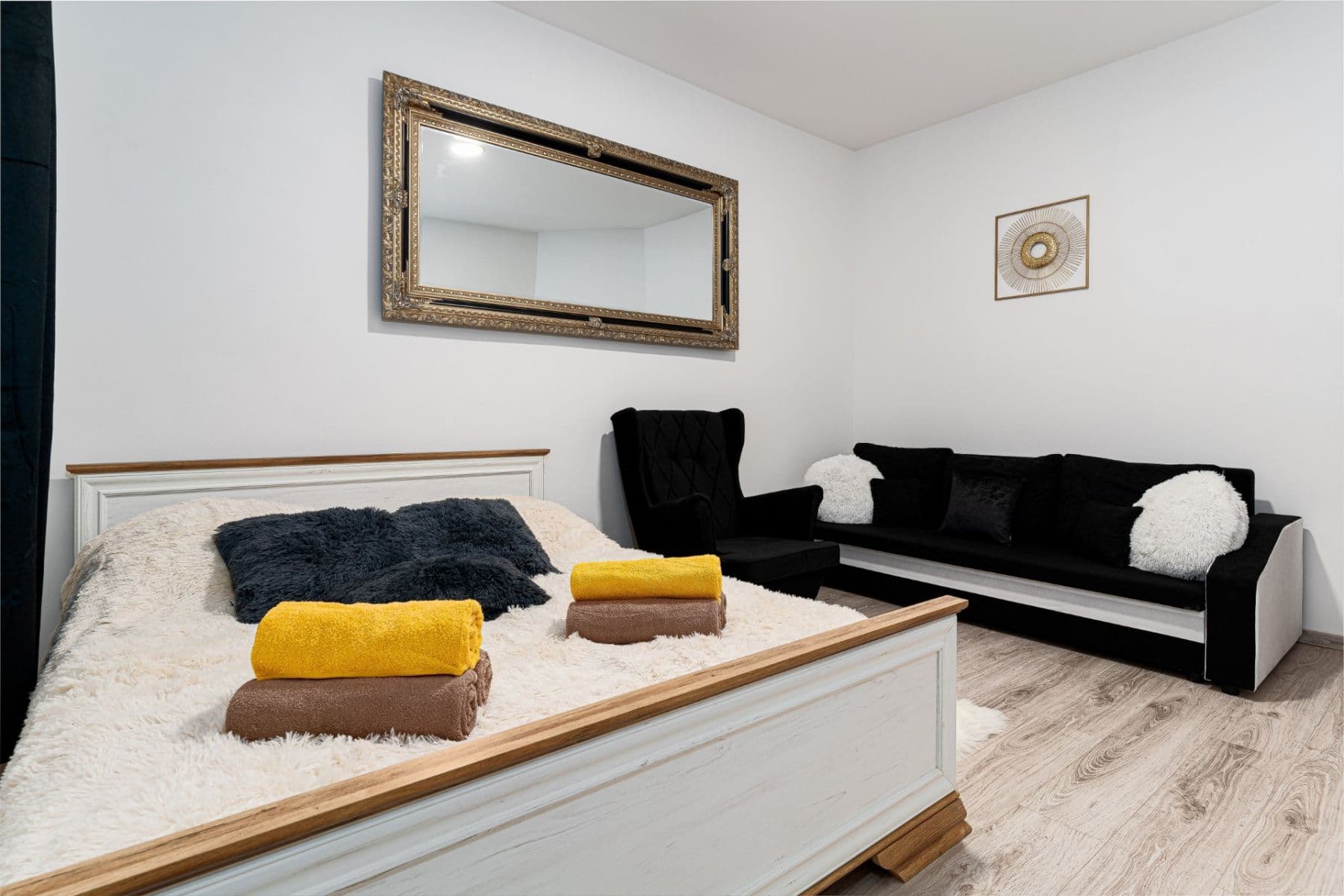 Prenájom bytu 4-izbový 152 m², Vinohradská, Praha, Praha Prenájom bytu 4-izbový 152 m², Vinohradská, Praha, Praha
