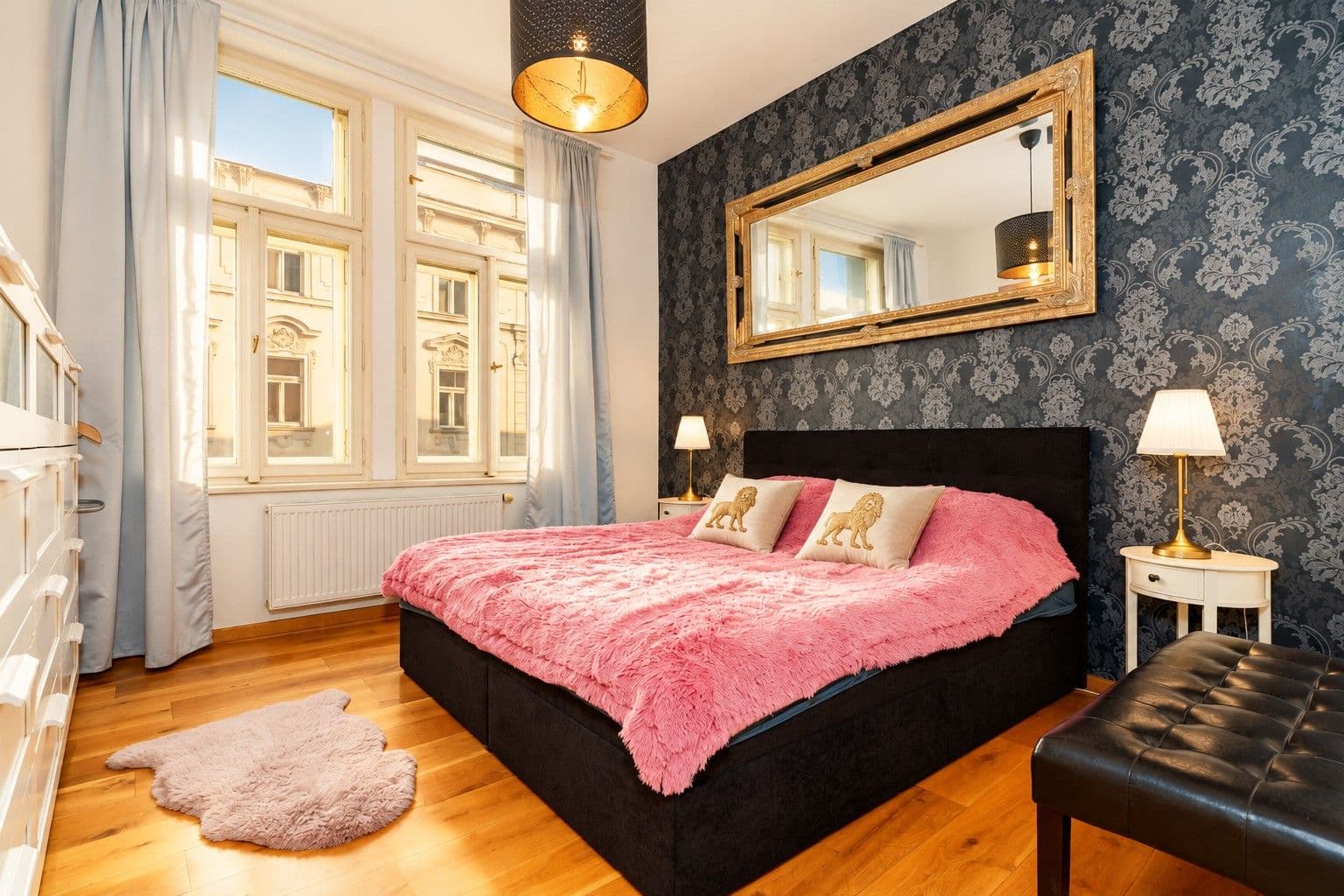 Prenájom bytu 4-izbový 110 m², Vratislavova, Praha, Praha Prenájom bytu 4-izbový 110 m², Vratislavova, Praha, Praha