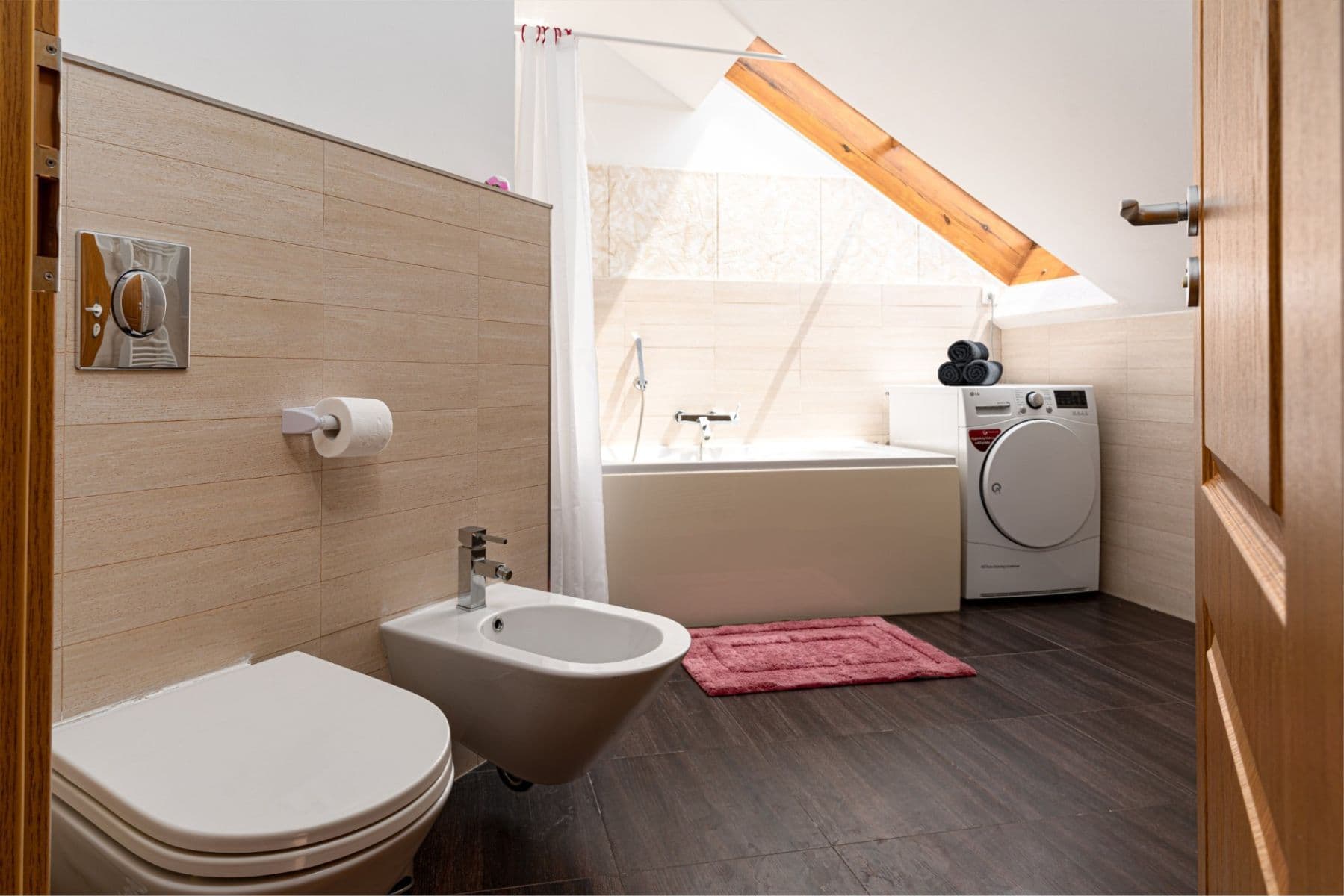 Prenájom bytu 2-izbový 124 m², Zborovská, Praha, Praha Prenájom bytu 2-izbový 124 m², Zborovská, Praha, Praha