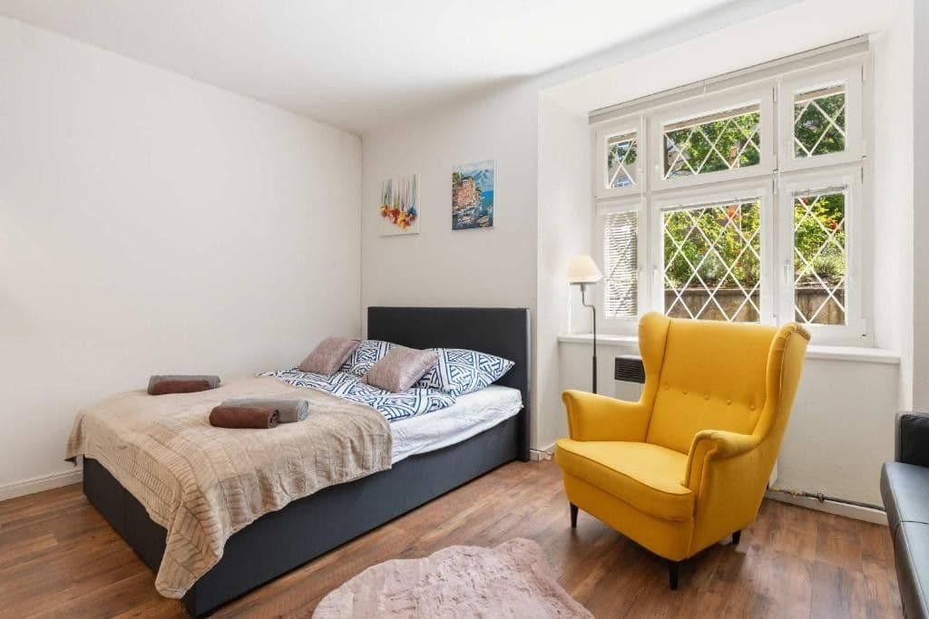Prenájom bytu 2-izbový 84 m², Moravská, Praha, Praha Prenájom bytu 2-izbový 84 m², Moravská, Praha, Praha