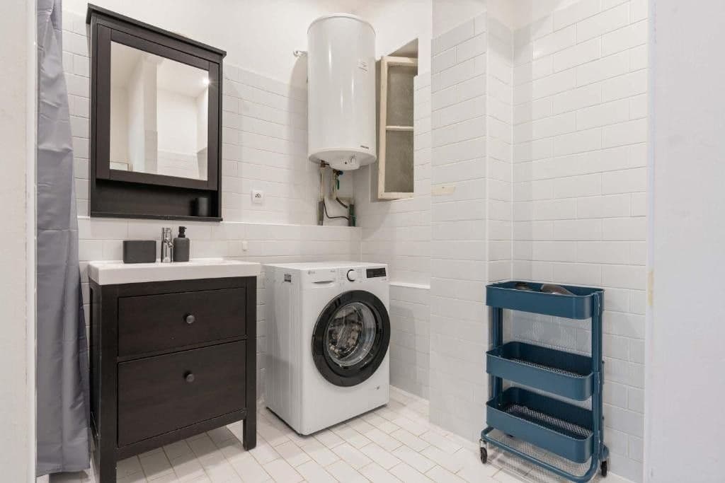 Prenájom bytu 2-izbový 84 m², Moravská, Praha, Praha Prenájom bytu 2-izbový 84 m², Moravská, Praha, Praha